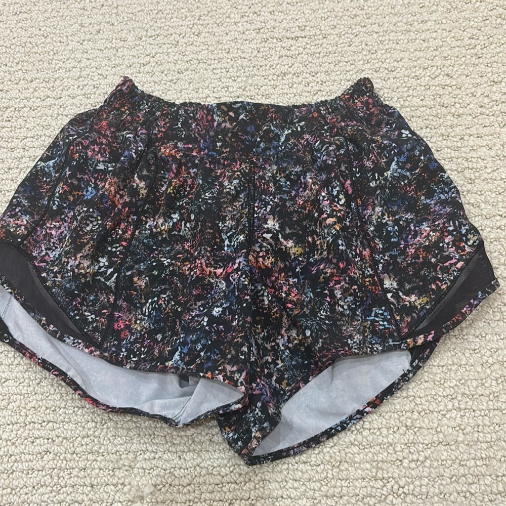 Lululemon- hotty hot athletic shorts